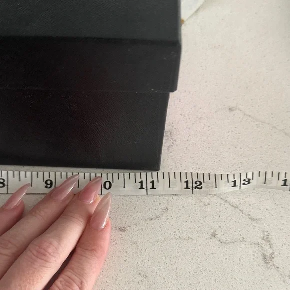 Chanel Black and White Shoe Box with dust bag - Picture 4 of 6